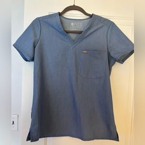 COPY - Figs one pocket scrub top in denim